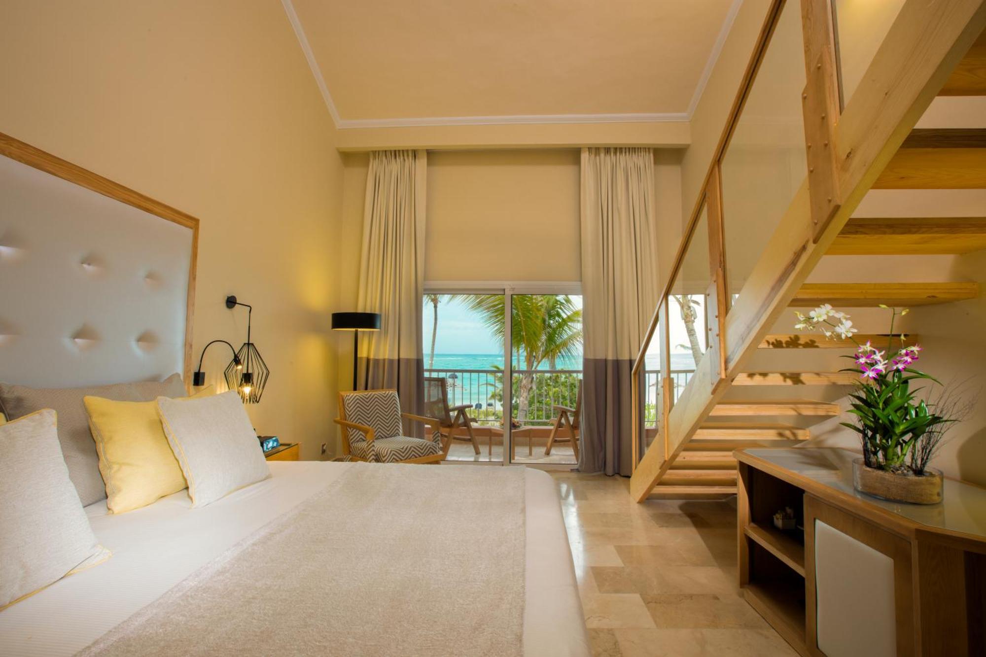 Suite tipo loft con vistas panorámicas al océano